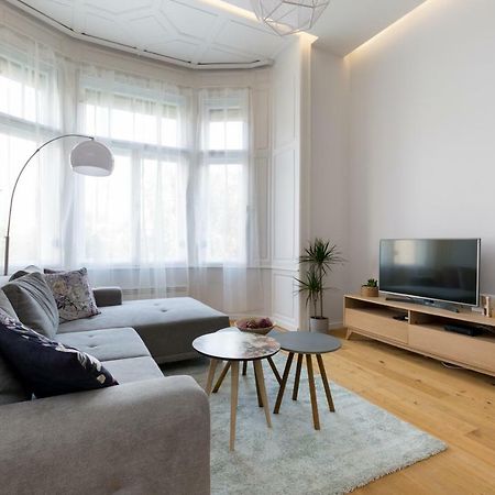 Designer Dream Home In The Center W 2Br/2Bath ブダペスト エクステリア 写真
