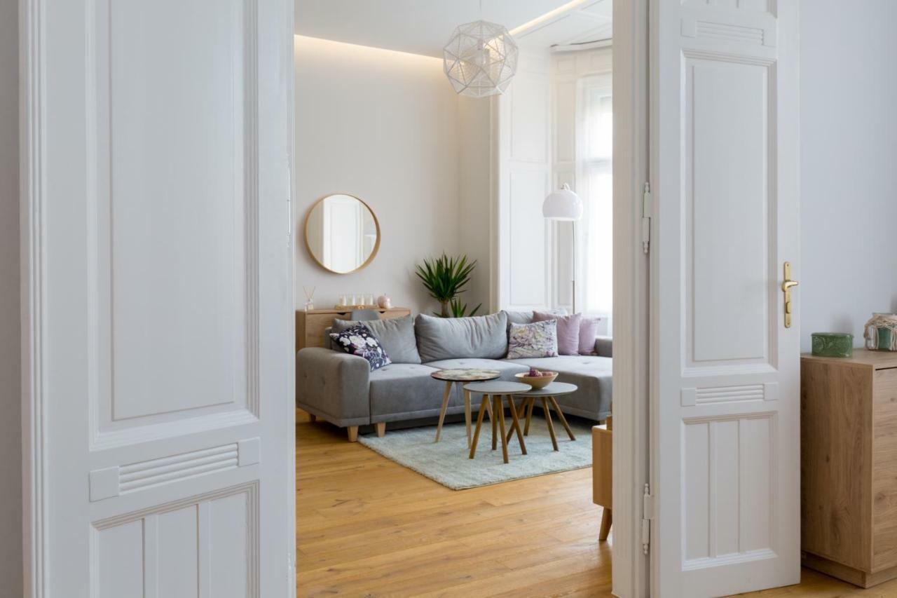 Designer Dream Home In The Center W 2Br/2Bath ブダペスト エクステリア 写真