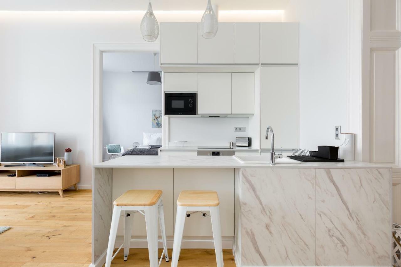 Designer Dream Home In The Center W 2Br/2Bath ブダペスト エクステリア 写真