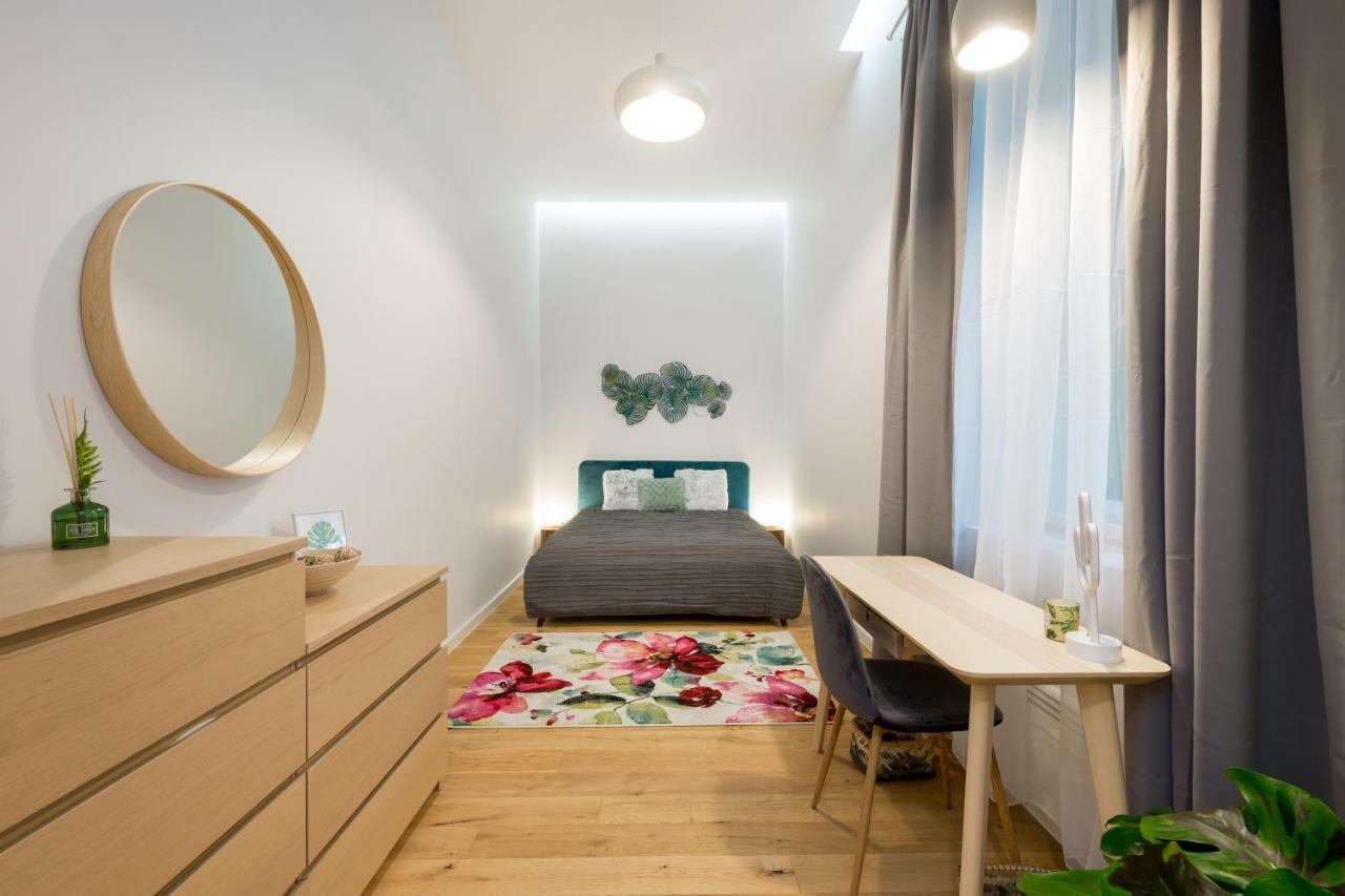 Designer Dream Home In The Center W 2Br/2Bath ブダペスト エクステリア 写真
