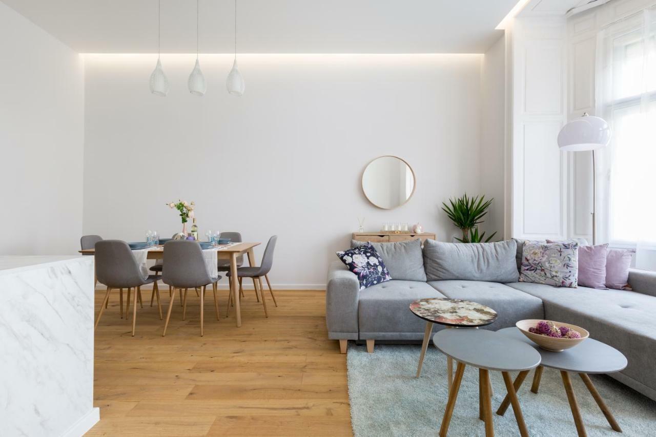 Designer Dream Home In The Center W 2Br/2Bath ブダペスト エクステリア 写真