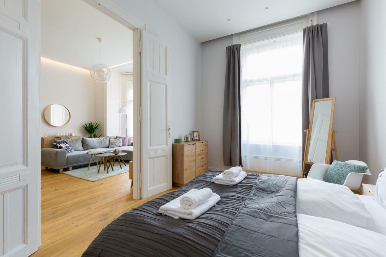 Designer Dream Home In The Center W 2Br/2Bath ブダペスト エクステリア 写真