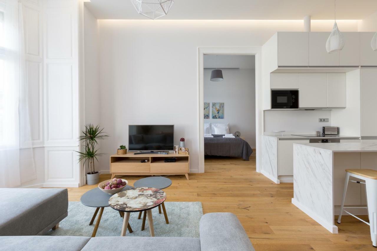 Designer Dream Home In The Center W 2Br/2Bath ブダペスト エクステリア 写真